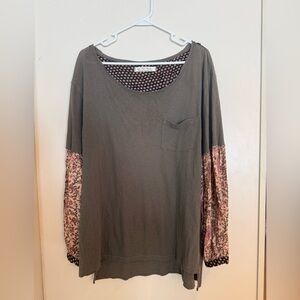 We The Free Olive Pullover with Floral Print Long Sleeves